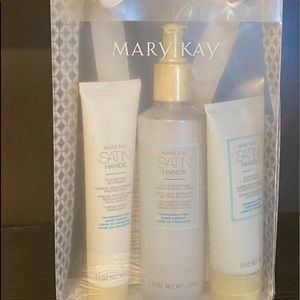 Mary Kay!! Satin Hands Set